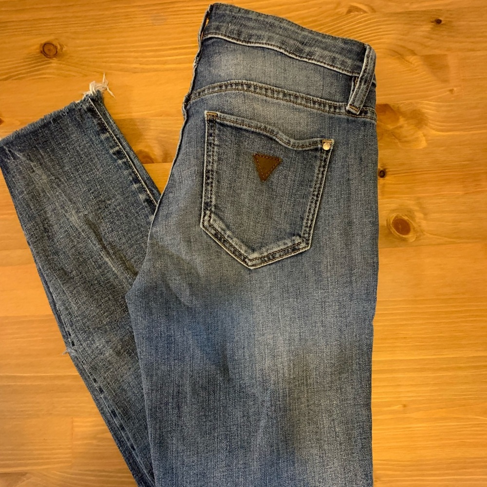 Guess Jeans. Size 25.